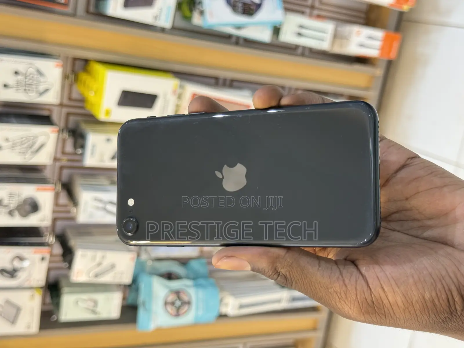 Apple iPhone SE (2020) 64 GB Black