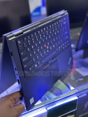 Laptop Lenovo ThinkPad Yoga 370 8GB Intel Core I5 SSHD+SSD 256GB