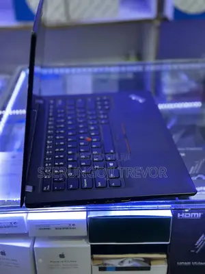 Laptop Lenovo Thinkpad T490s 16GB Intel Core I5 SSHD+SSD 512GB