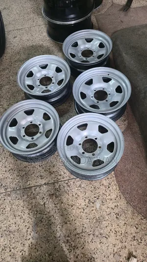 Landccruiser 2 Rims 16 Tubeless