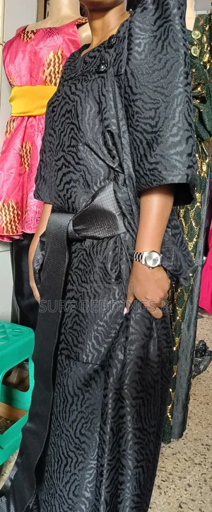 Wyne Black Gomesi