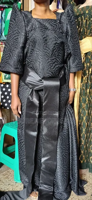 Wyne Black Gomesi