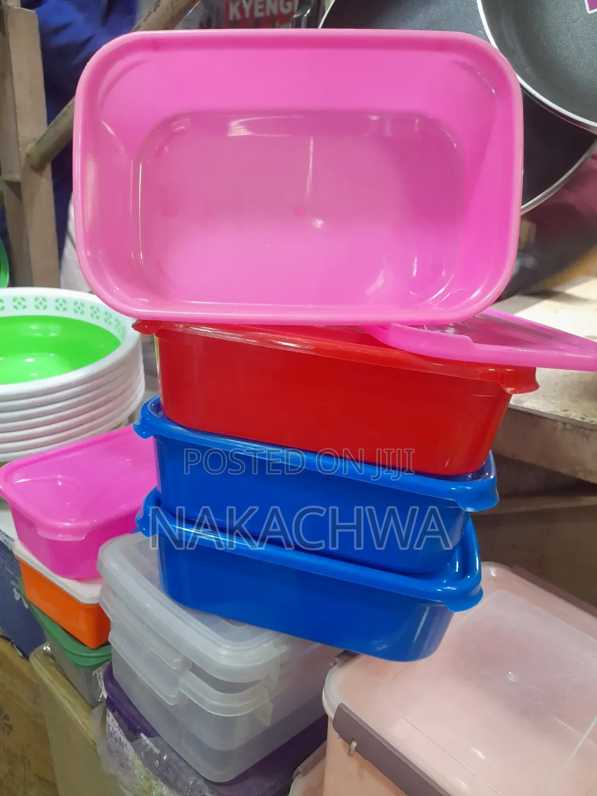 1drozen of Plastic Food Containers