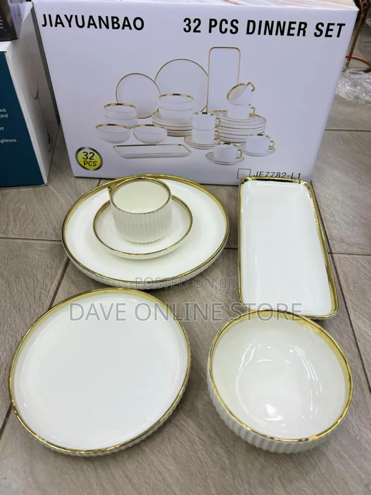 32 Pieces Dinner Set