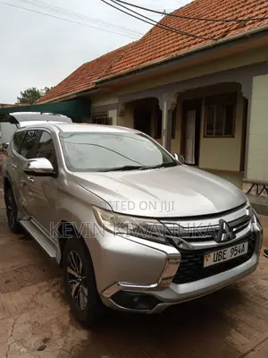 Mitsubishi Pajero 2021 Gray