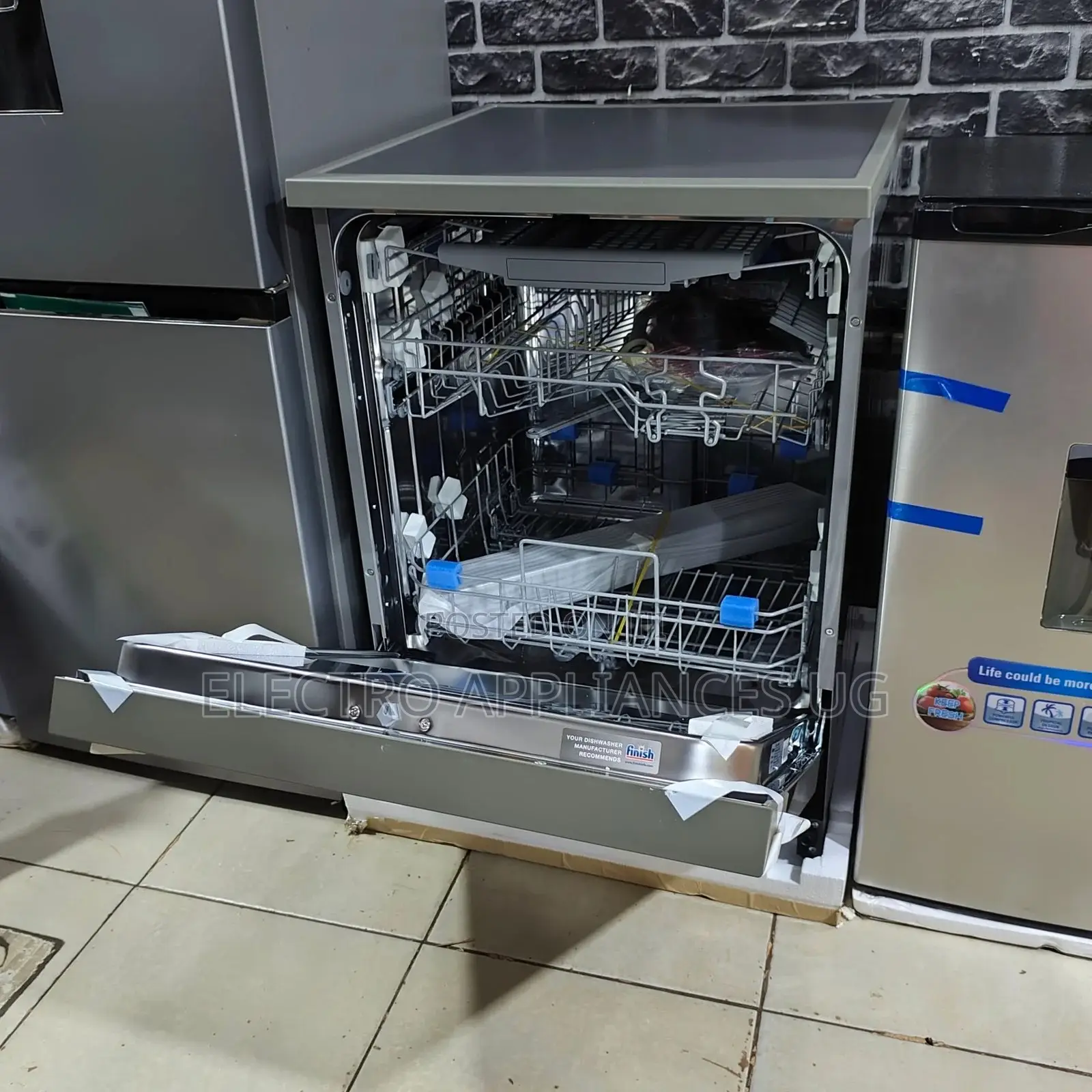 Hisense 15 Place Freestanding Dishwasher (Model Hs623e90x).