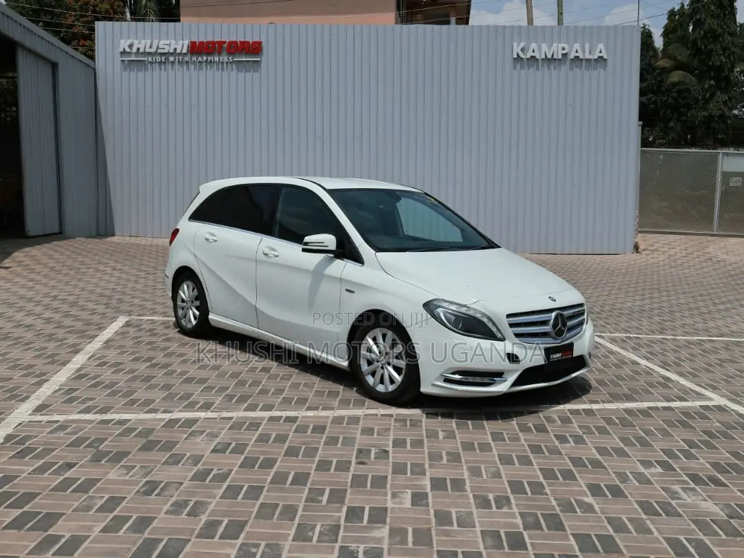 Mercedes-Benz B-Class B180 Petrol 2012 White