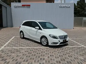 Mercedes-Benz B-Class B180 Petrol 2012 White