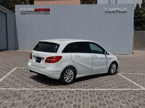 Mercedes-Benz B-Class B180 Petrol 2012 White