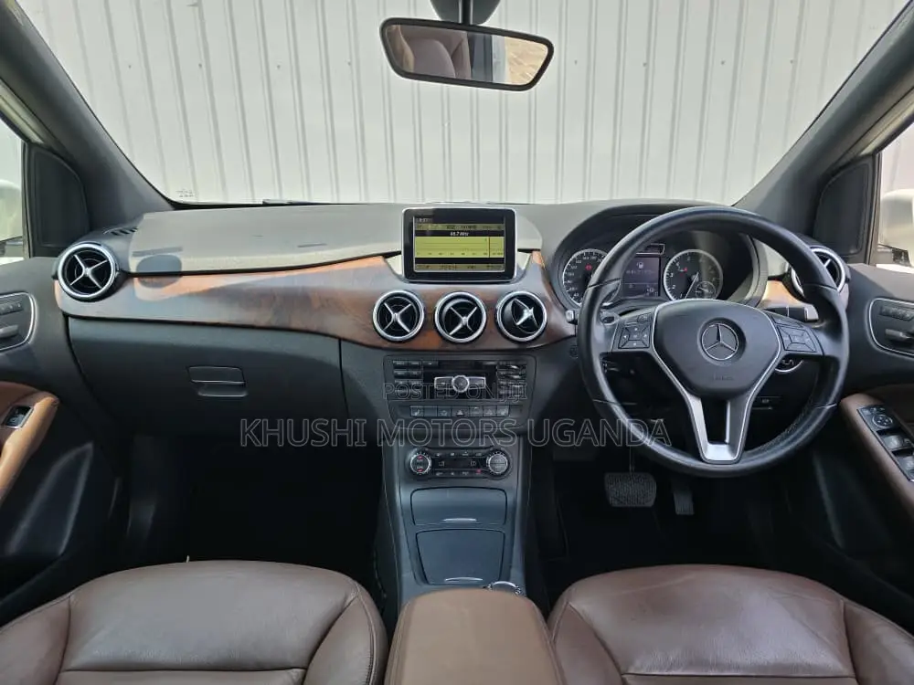 Mercedes-Benz B-Class B180 Petrol 2012 White