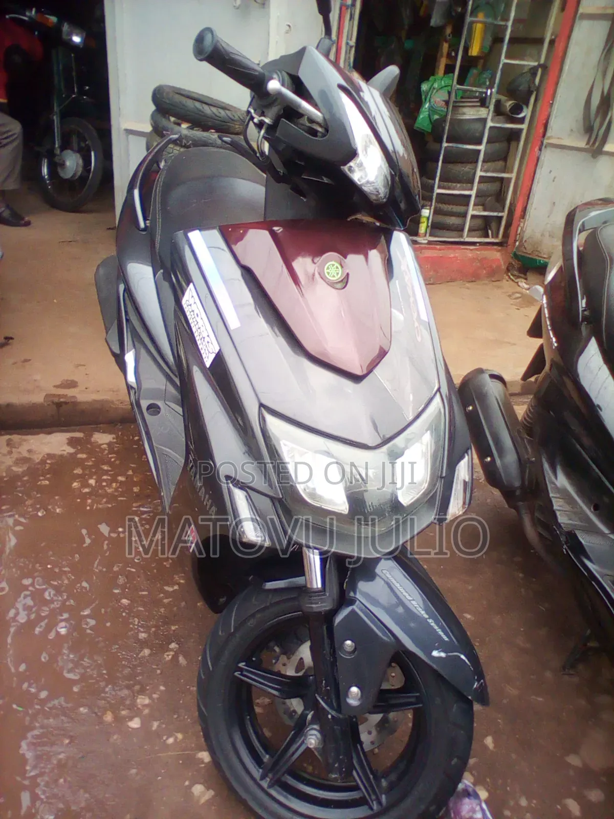 Yamaha Genesis 2019 Black