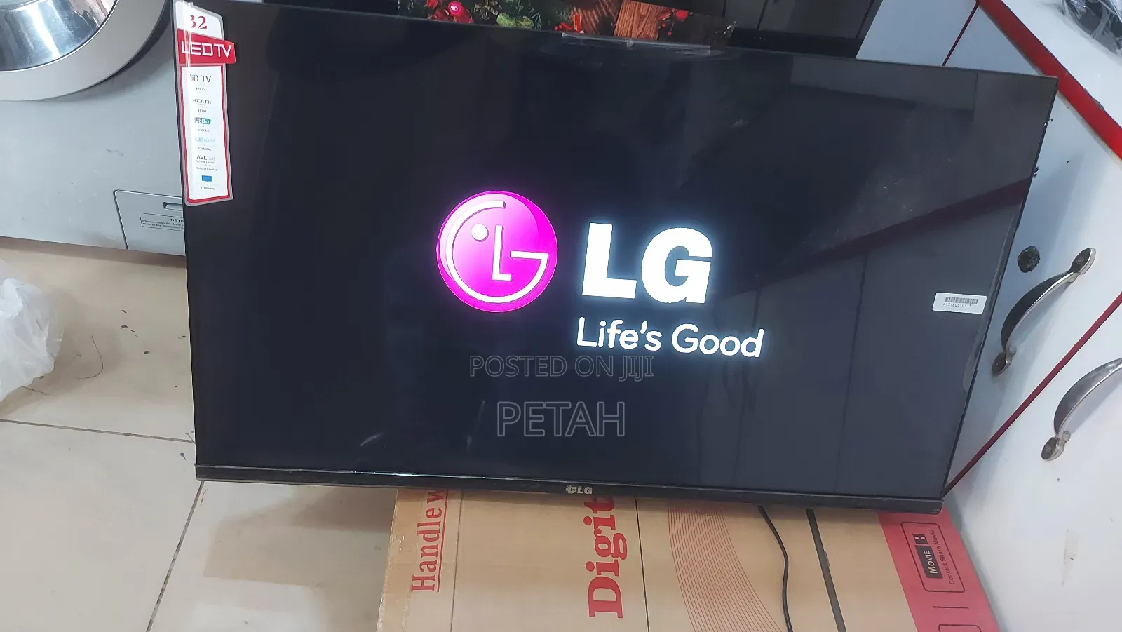 32 Inches Digital Ready Tv
