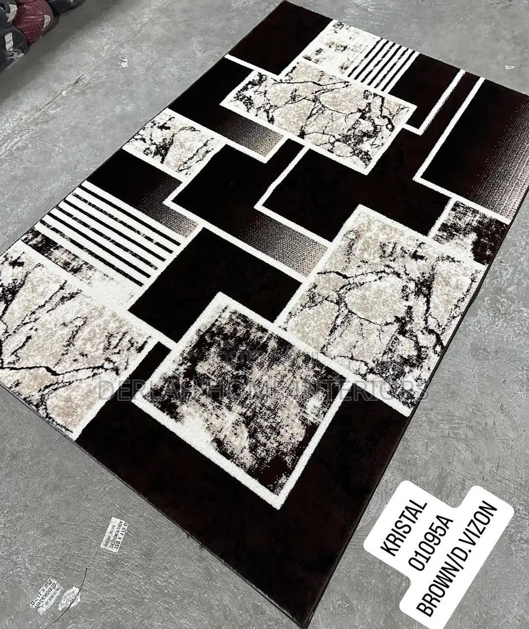 Black/White Woolen Carpet