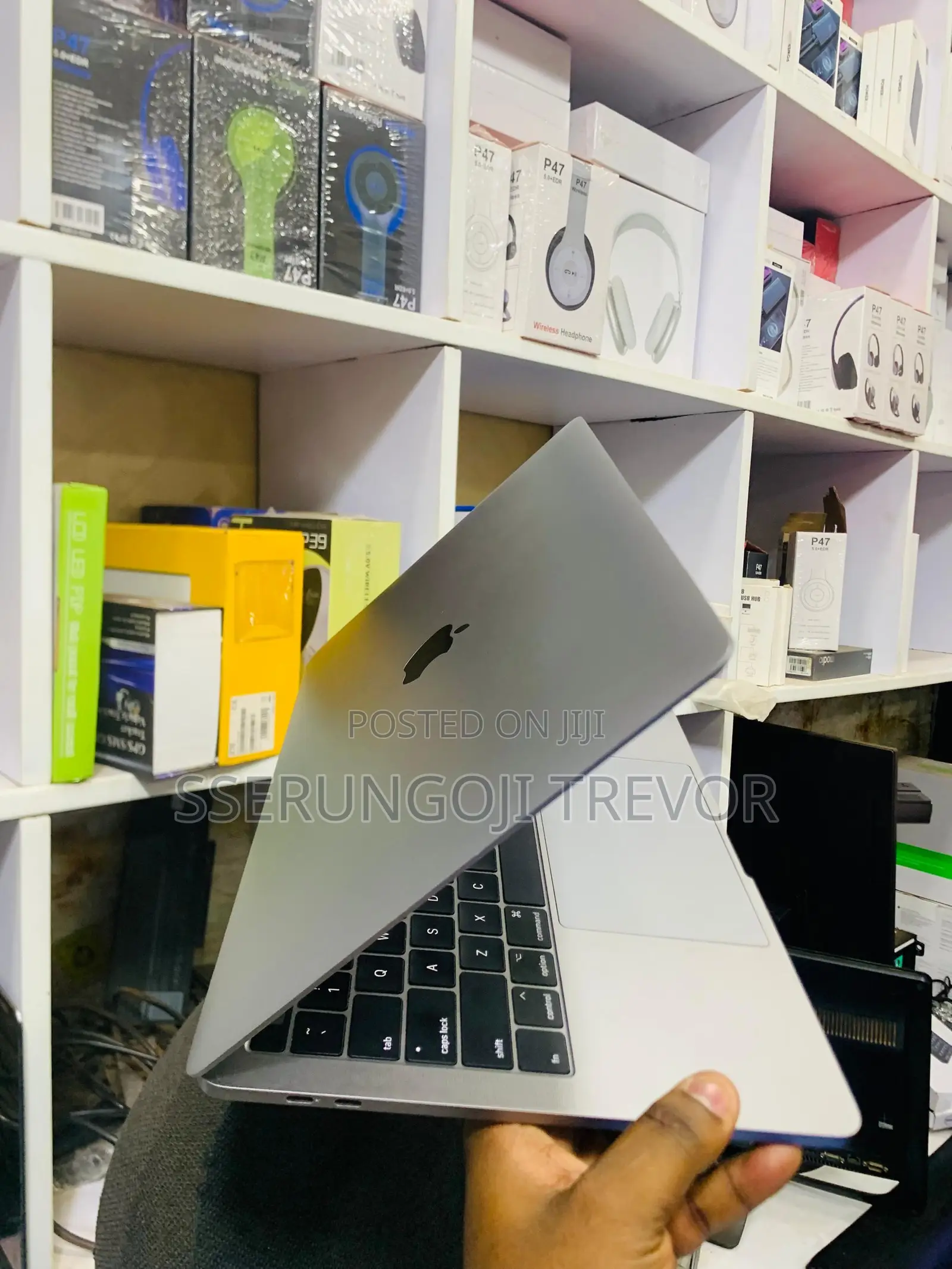 Laptop Apple MacBook Pro 2017 8GB Intel Core I5 SSHD+SSD 512GB