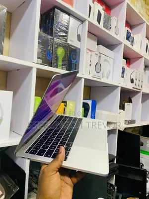 Laptop Apple MacBook 8GB Intel Core I5 SSHD (Hybrid) 512GB