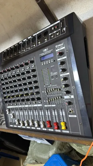 Yamaha 8 Channel Amplified Mixer - Blue