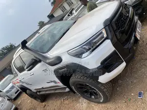 Toyota Hilux 2018 White
