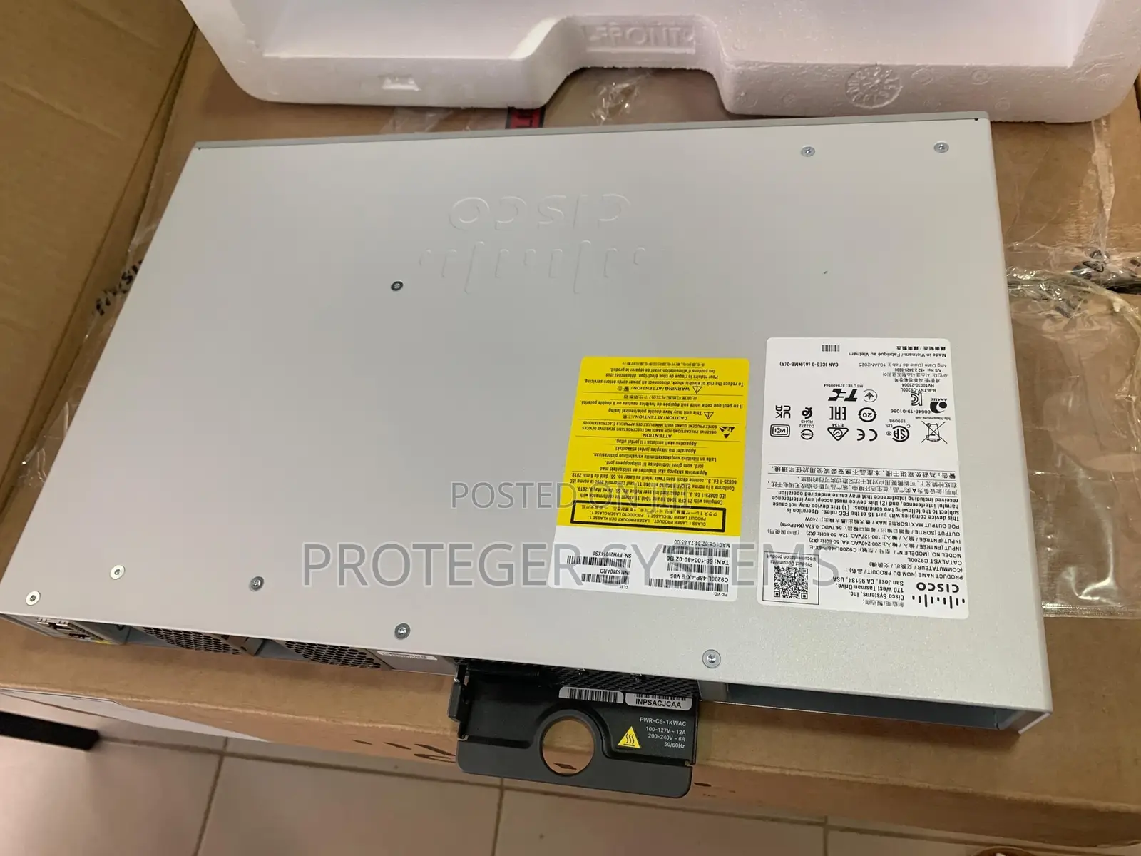 Cisco C9200l 48-Poe+-4x-E Network Switch