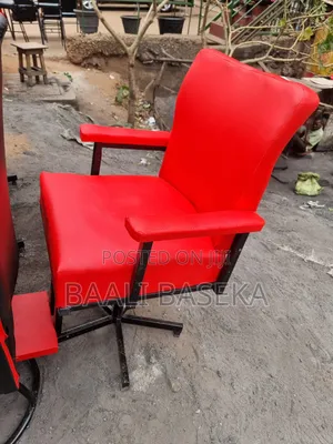 High-End Mens' Salon Chair