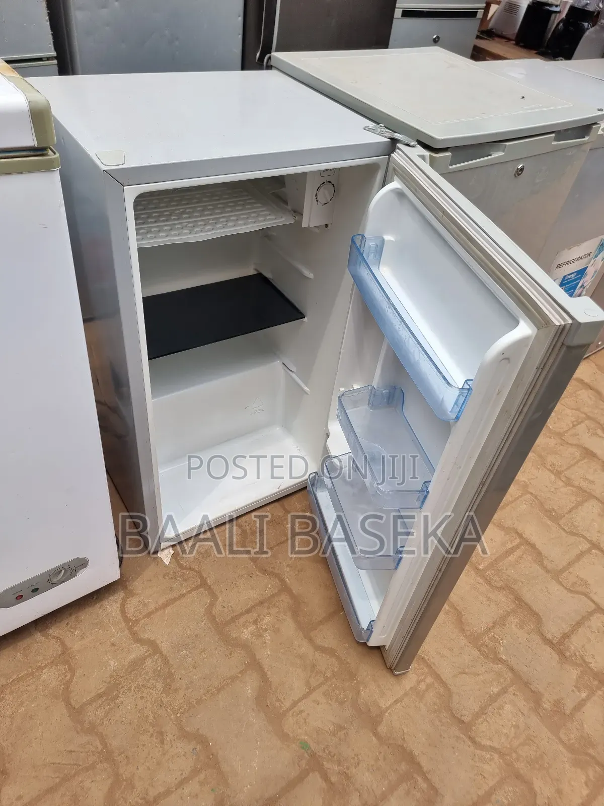 Popular Fridge Repairing Guys