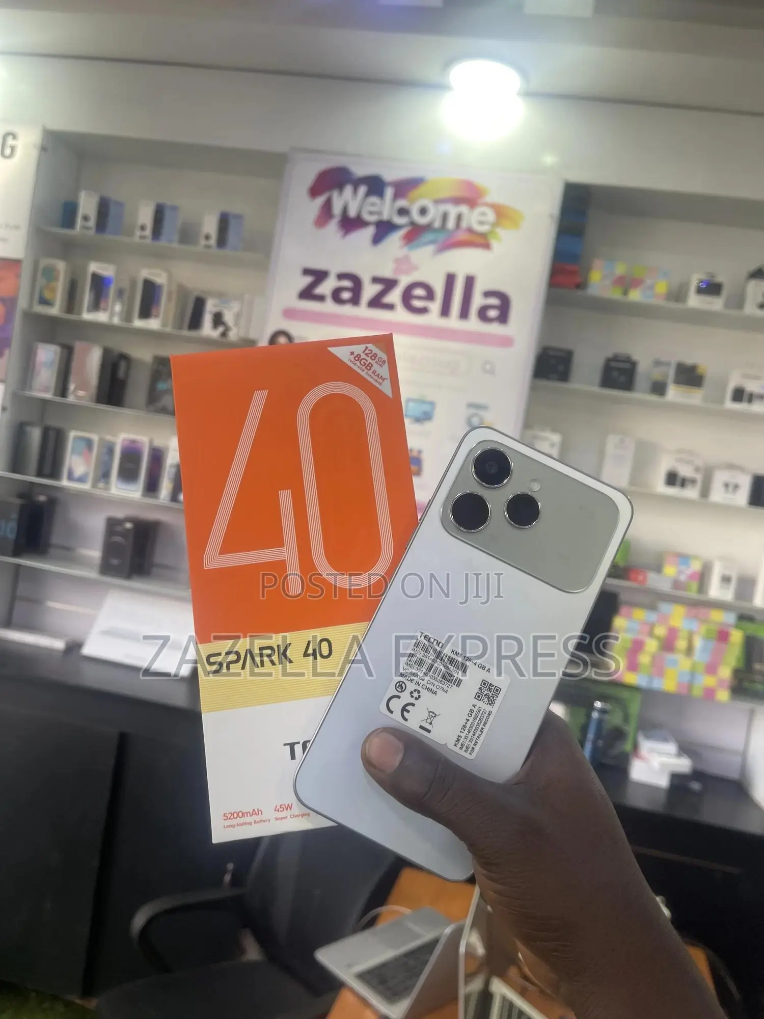 New Tecno Spark 40 128 GB Silver