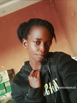 Waitress With Excellent Customer Service Skills