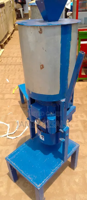 5 KGZ G Nuts Machine