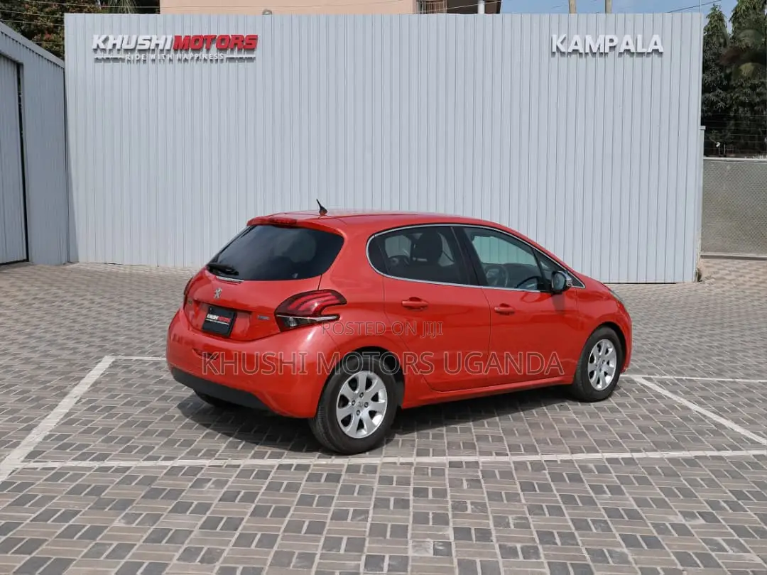 Peugeot 208 2016 Red
