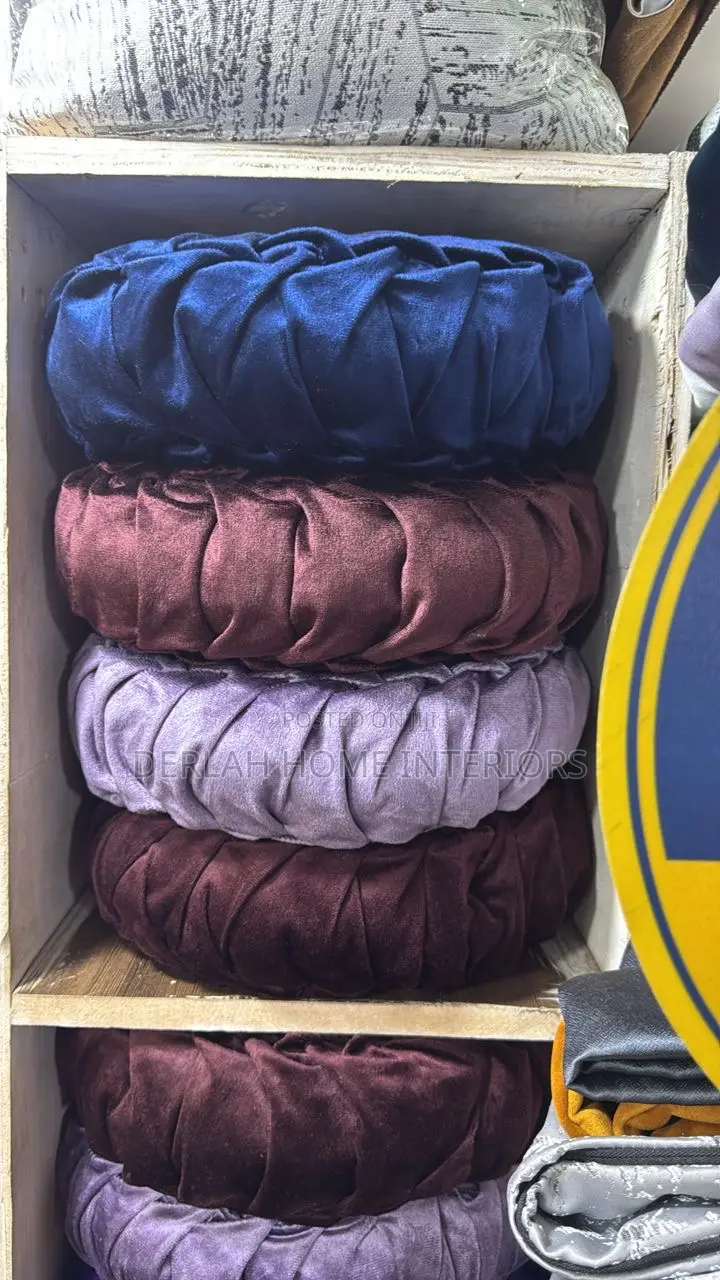 Round/Cushions/Cushions