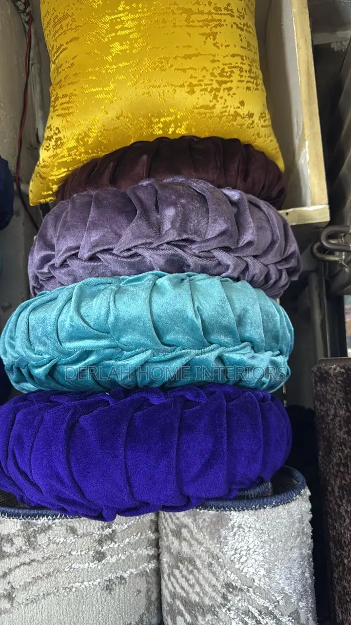 Round/Cushions/Cushions