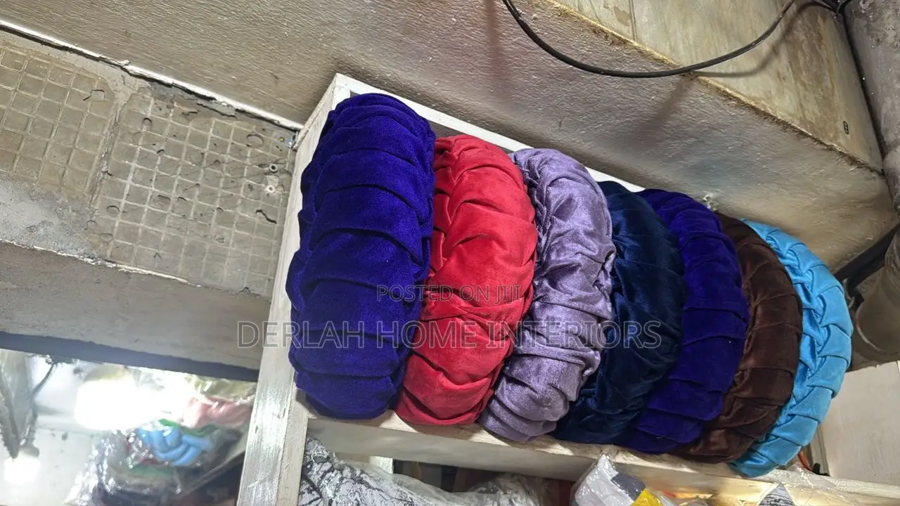 Round/Cushions/Cushions