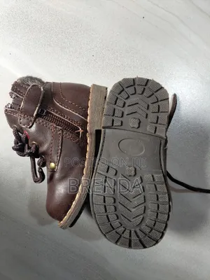 Used Size 19 Detit Brown Boots