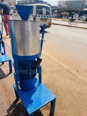 6kgs Imported Gnuts Grinding Machine for Oddi,Kipooli,Powder