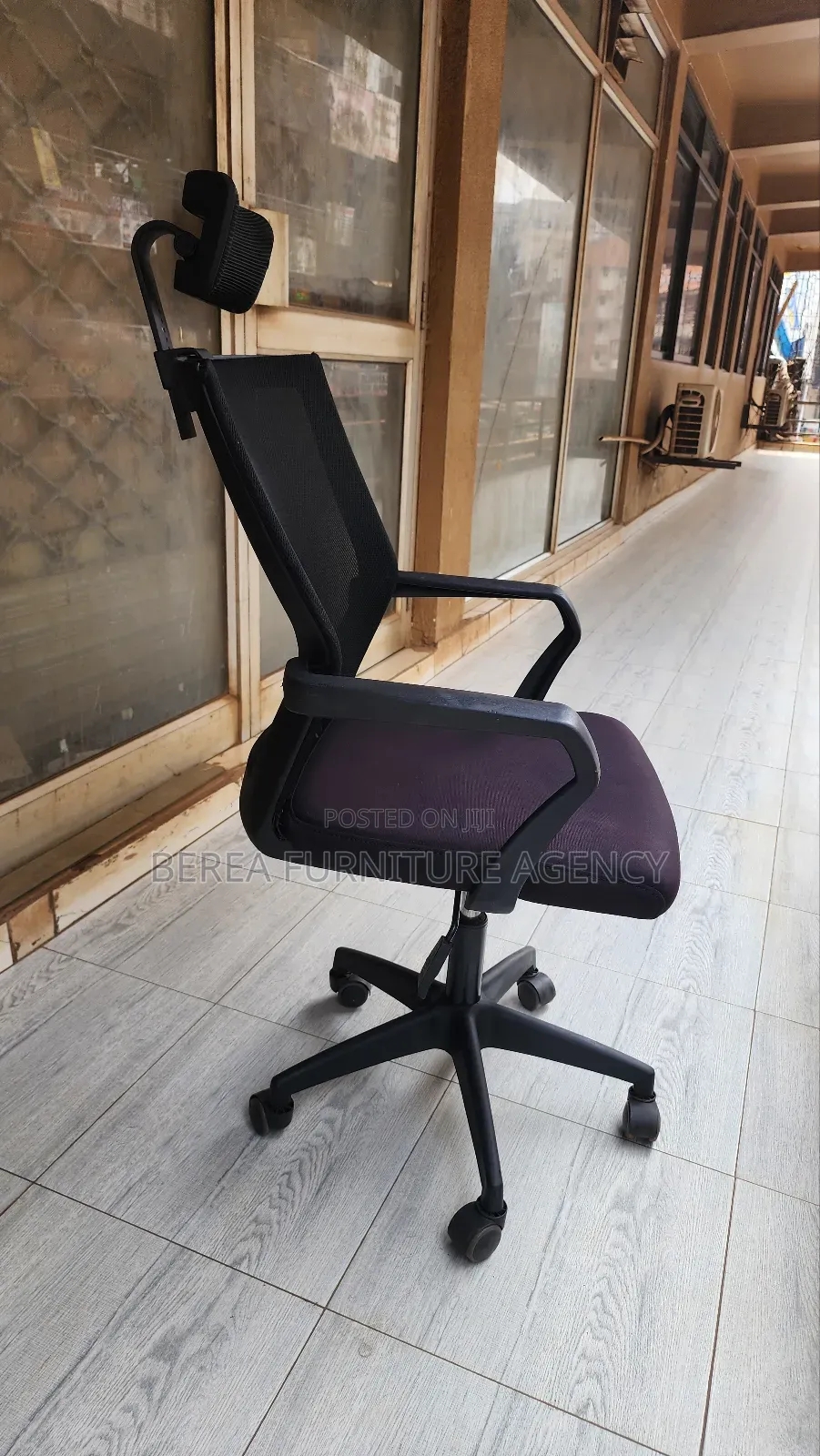 Simple Portable Office Chair