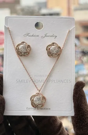 Women's Original Fancy Fashion Jewelry Necklace at 20% Discount Sales
