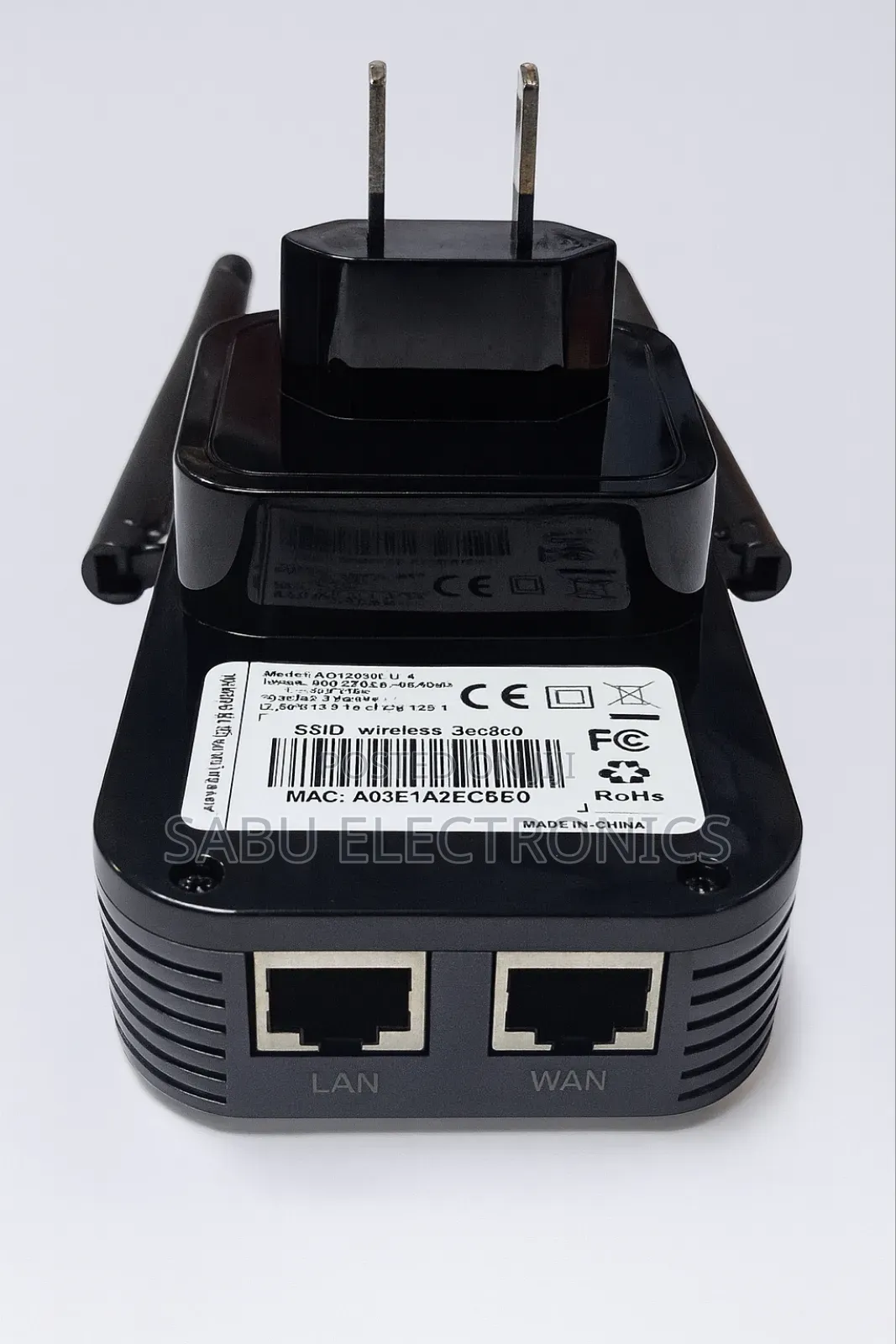 Plug-in Wifi Extender With 4 Antennas