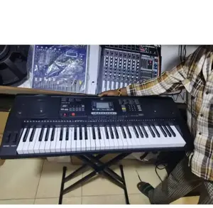 Mk 812 61 Keys Peoffessional Electronic Keyboard