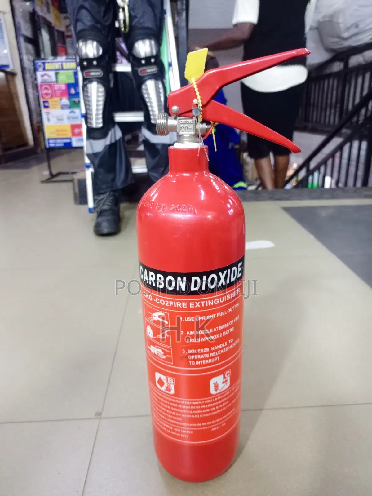 2kg Carbon Dioxide (Co2) Fire Extinguisher.