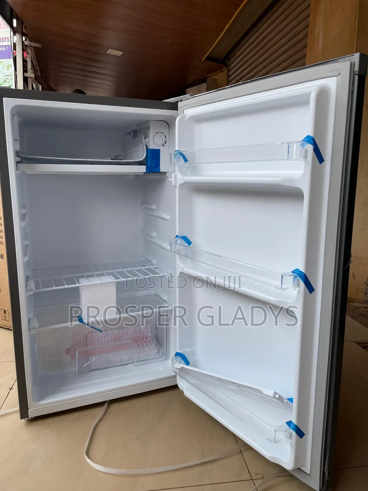 120 Litres Chiq Refrigerator Single Door