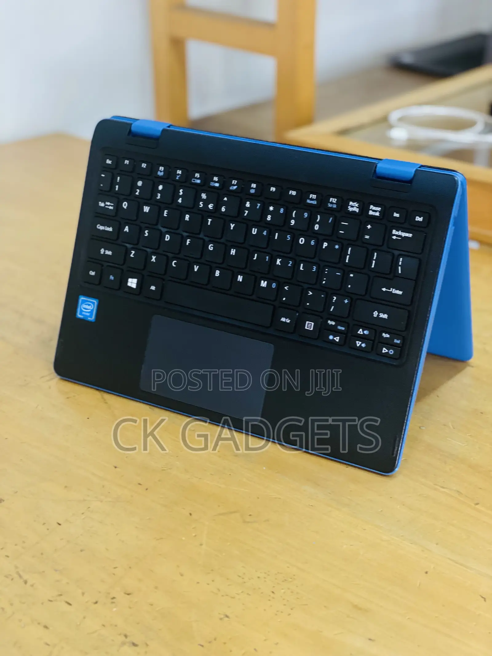 New Laptop Acer Aspire R3-131t 4GB Intel Celeron HDD 500GB