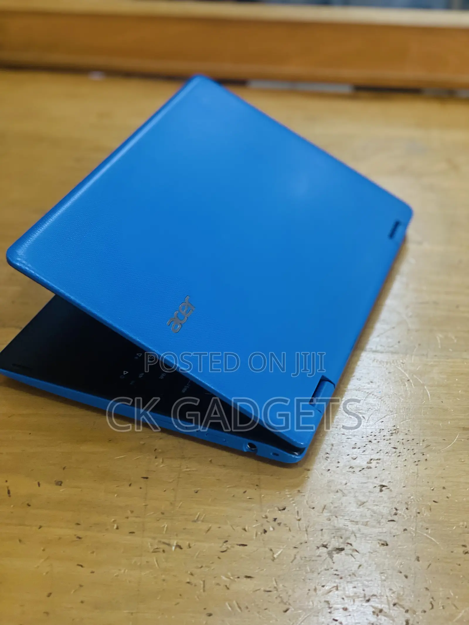 New Laptop Acer Aspire R3-131t 4GB Intel Celeron HDD 500GB