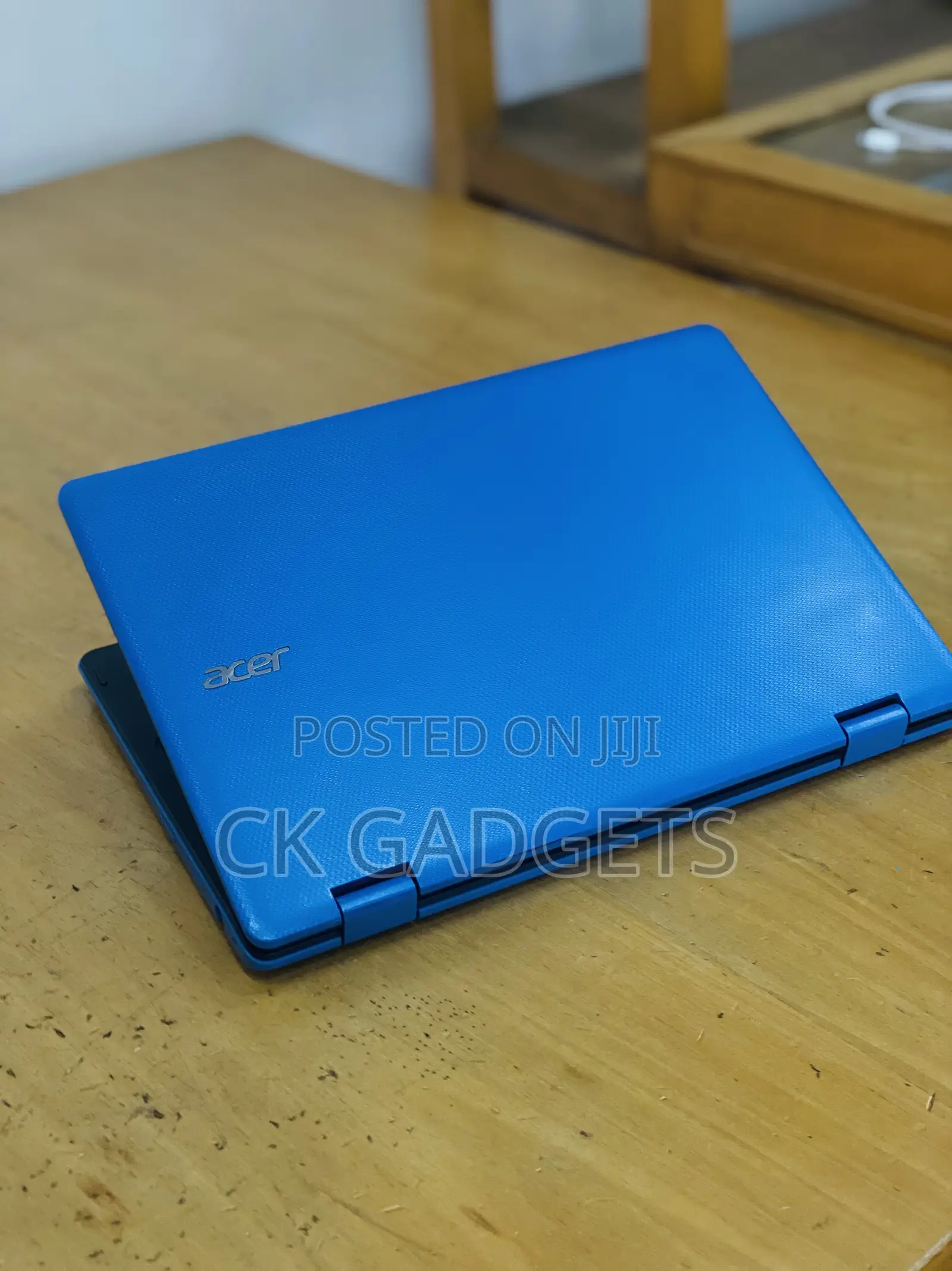 New Laptop Acer Aspire R3-131t 4GB Intel Celeron HDD 500GB