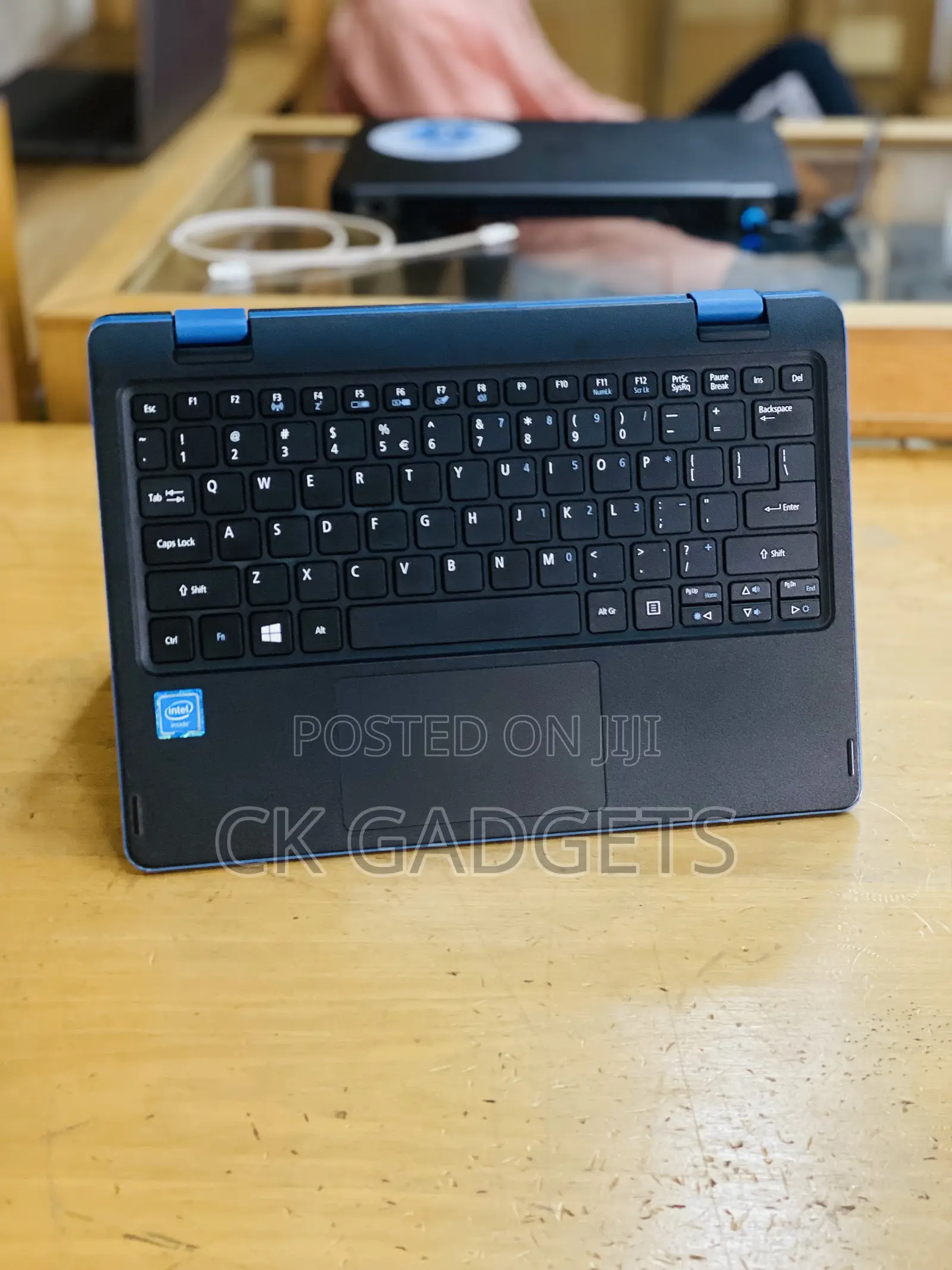 New Laptop Acer Aspire R3-131t 4GB Intel Celeron HDD 500GB
