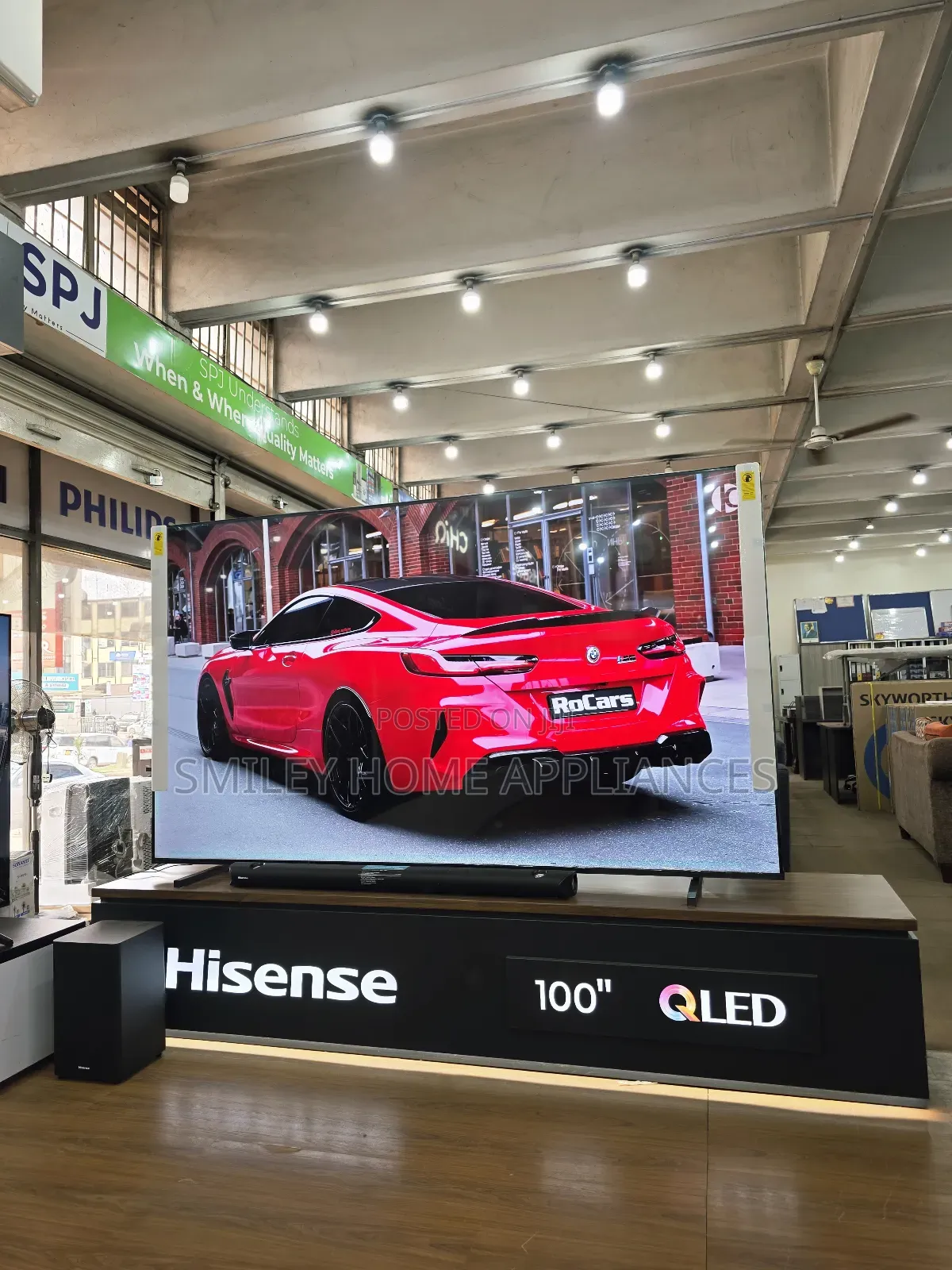 Lastest Quantum Dot Display Hisense 100inches Vidaa Smart at Discount