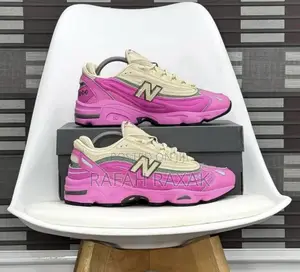 New Balance 1000 Pink/Beige Sneakers