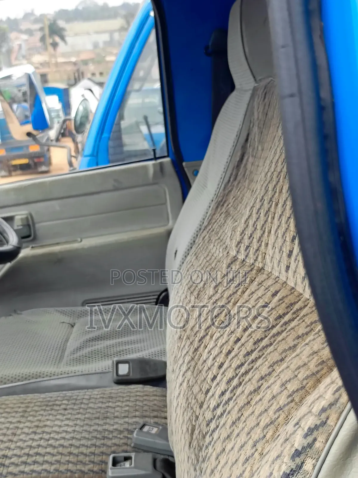 Isuzu Elf Tipper
