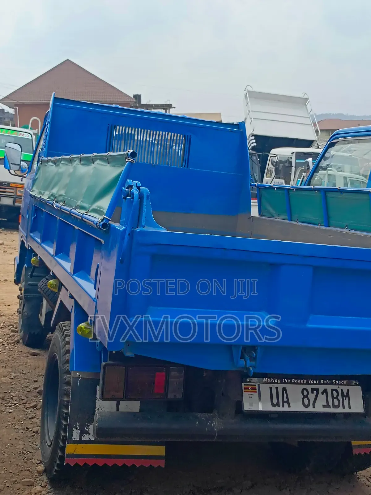 Isuzu Elf Tipper