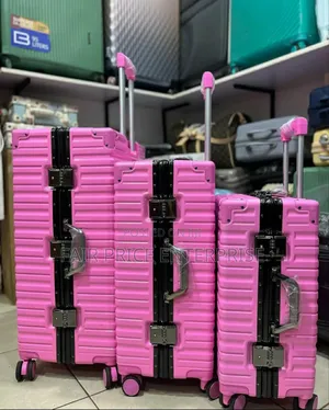 Executive Plastic Suitcase. 3pcs