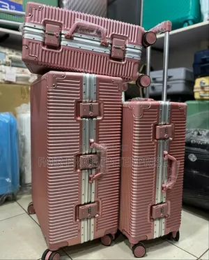 Executive Plastic Suitcase. 3pcs