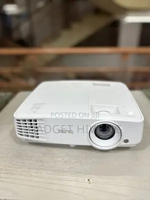 Benq DLP Projector With Remote